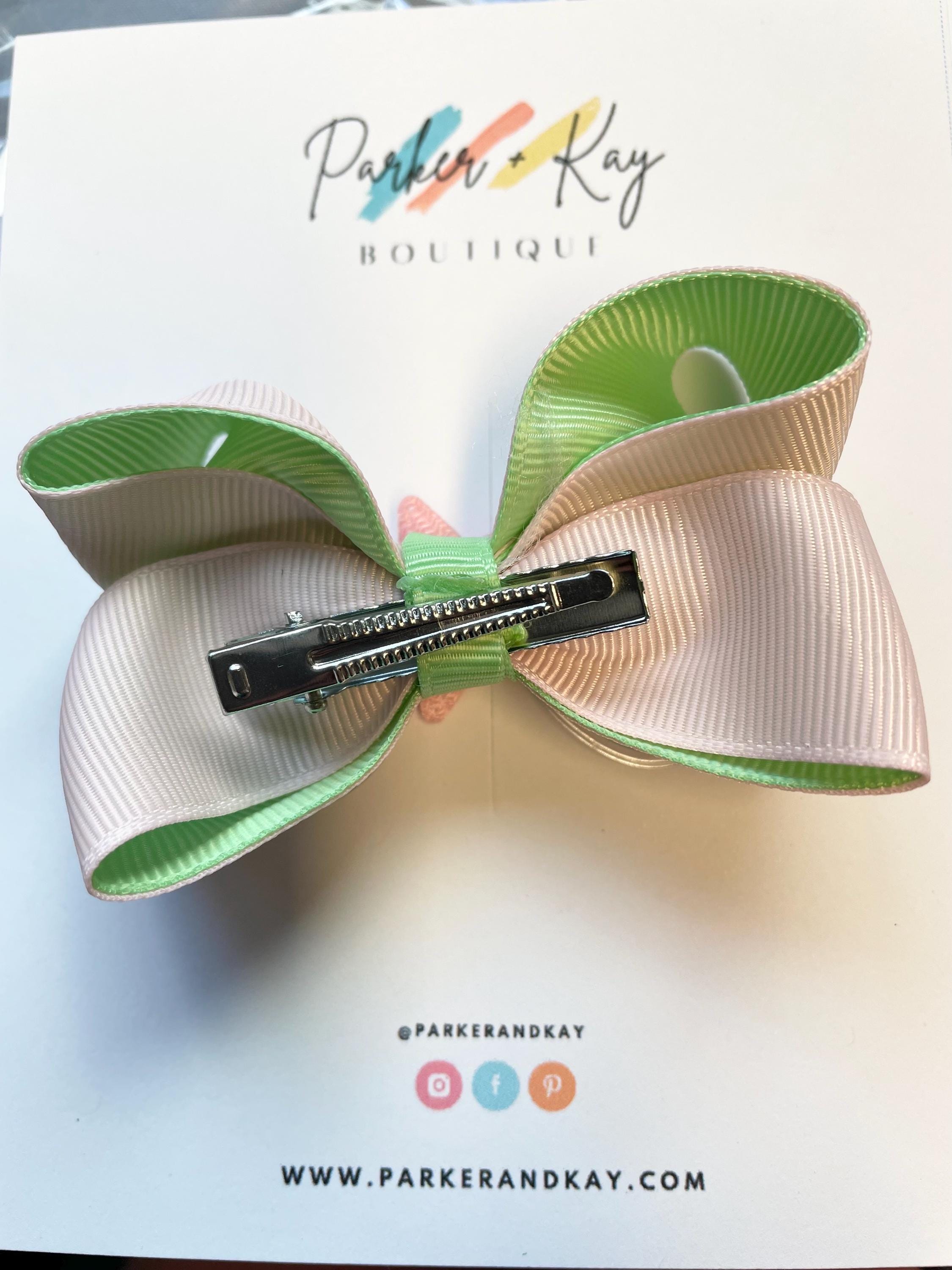 Twisted Shaker Hair Bow